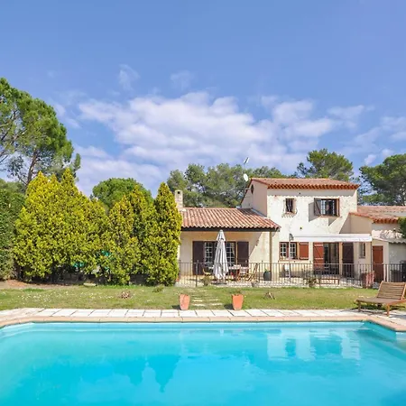 Holiday home 4 Bedroom Beautiful In Mougins