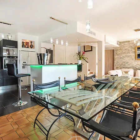 4 Bedroom Beautiful In * Mougins