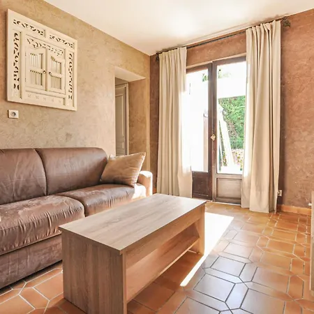 Holiday home 4 Bedroom Beautiful In *